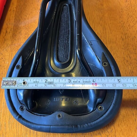 EXCELLENT CONDITION WTB VOLT BIKE SEAT - Picture 6 of 7